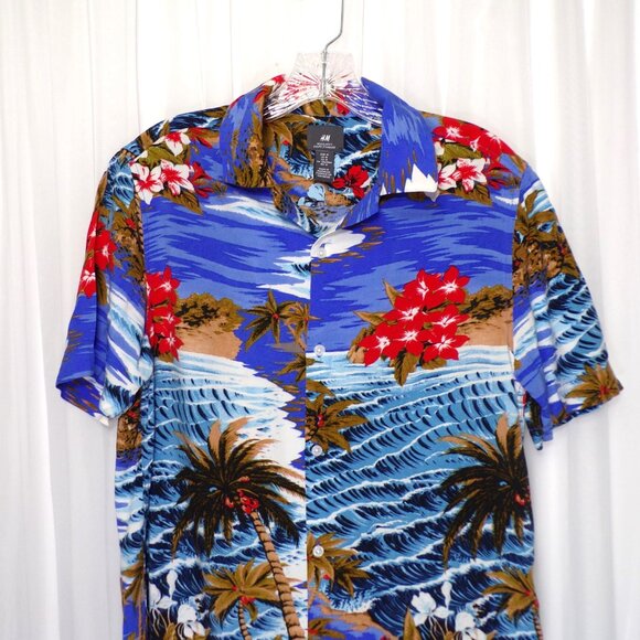 H&M Hawaiian Button Down Shirt Mens Medium Tropical Vacation Waves Cruise Resort - Picture 5 of 8
